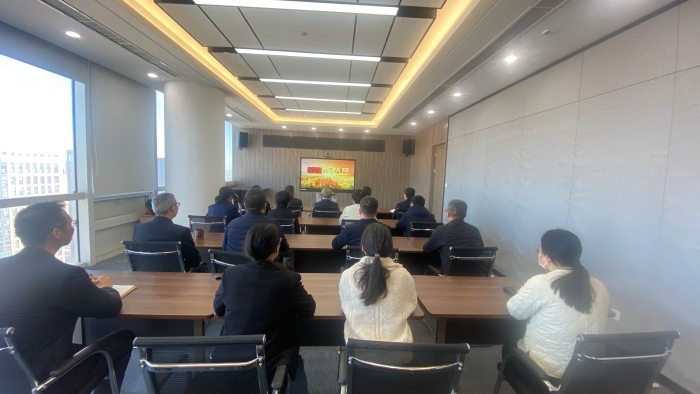 物流公司组织集中观看专题片《反腐为了人民》