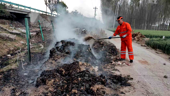 以行动诠释责任 用担当守护坦途——邯郸养护队“五一”假期护航纪实2